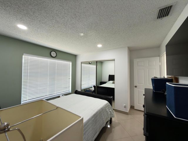 10189 Balsa Way, Palm Beach Gardens, FL 33410