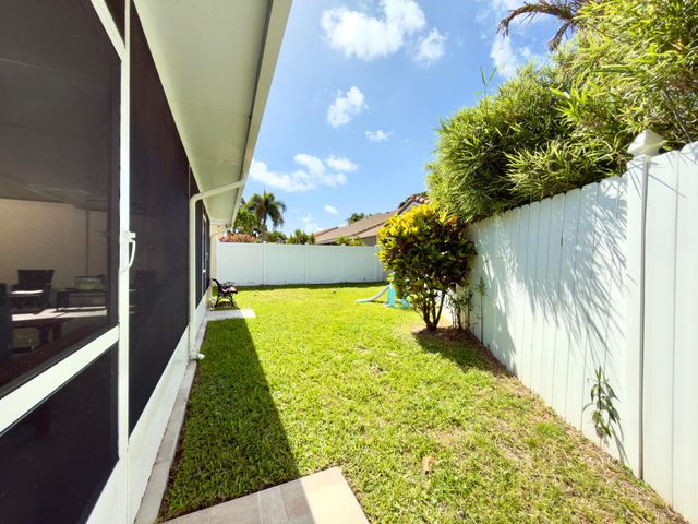 10189 Balsa Way, Palm Beach Gardens, FL 33410