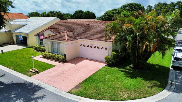 10189 Balsa Way, Palm Beach Gardens, FL 33410