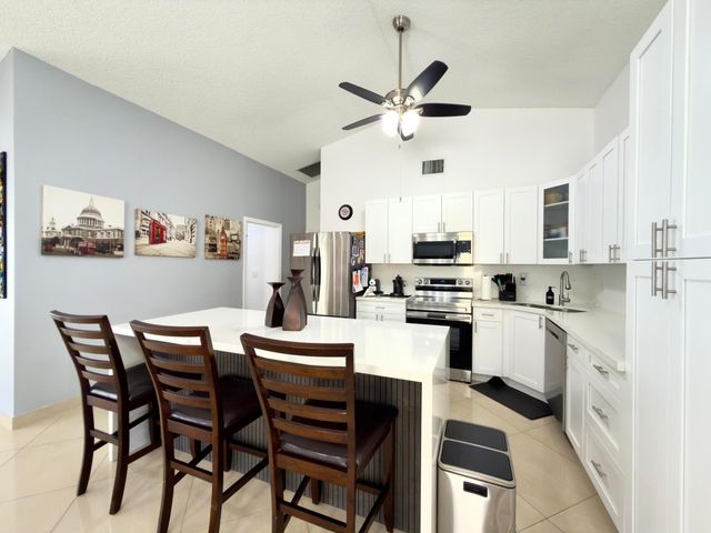 10189 Balsa Way, Palm Beach Gardens, FL 33410
