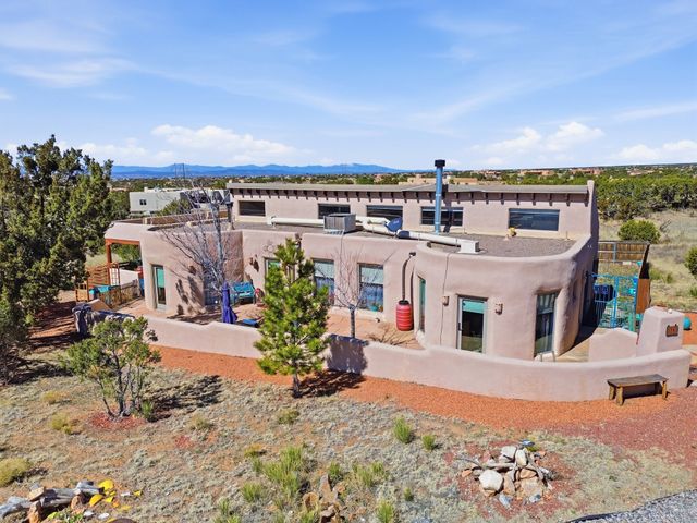 16 Jornada Place, Santa Fe, NM 87508