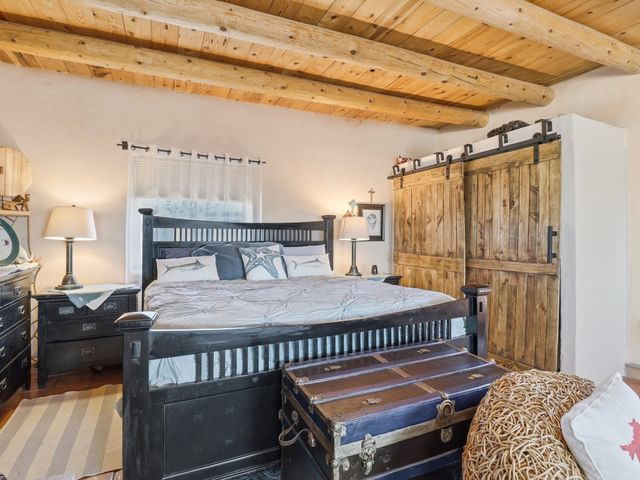 16 Jornada Place, Santa Fe, NM 87508