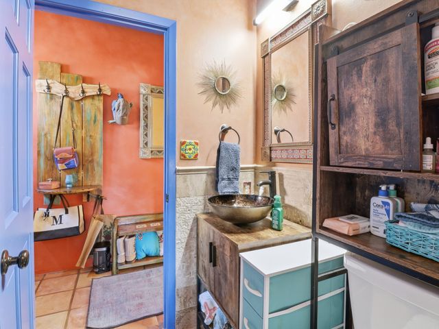 16 Jornada Place, Santa Fe, NM 87508