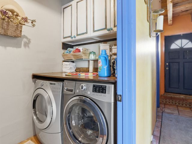 16 Jornada Place, Santa Fe, NM 87508