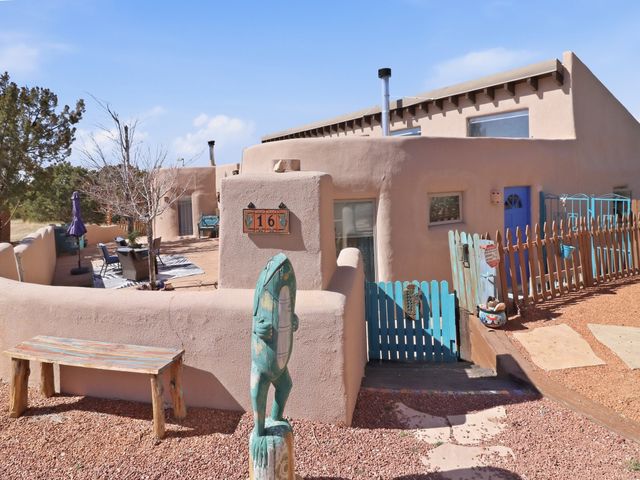 16 Jornada Place, Santa Fe, NM 87508