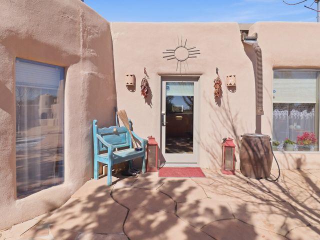 16 Jornada Place, Santa Fe, NM 87508