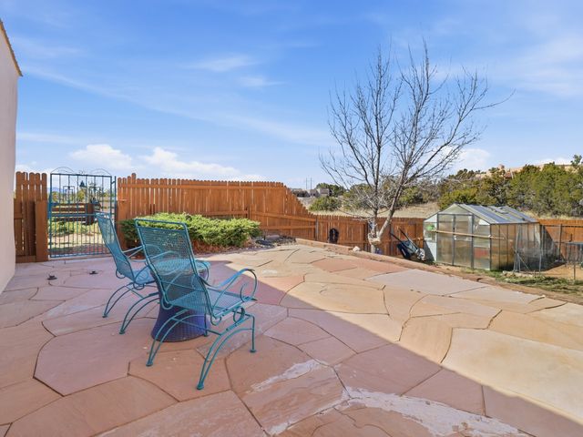 16 Jornada Place, Santa Fe, NM 87508