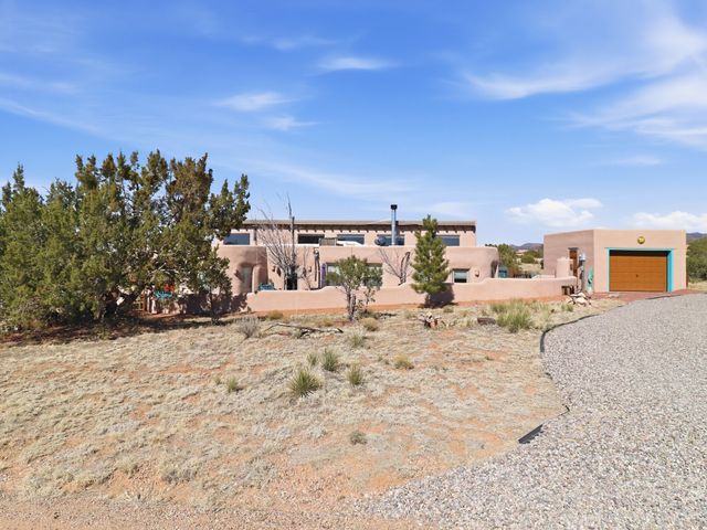 16 Jornada Place, Santa Fe, NM 87508