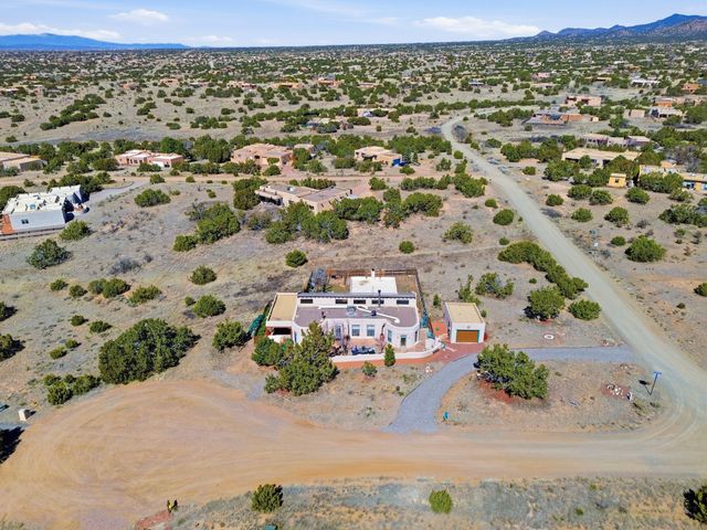 16 Jornada Place, Santa Fe, NM 87508