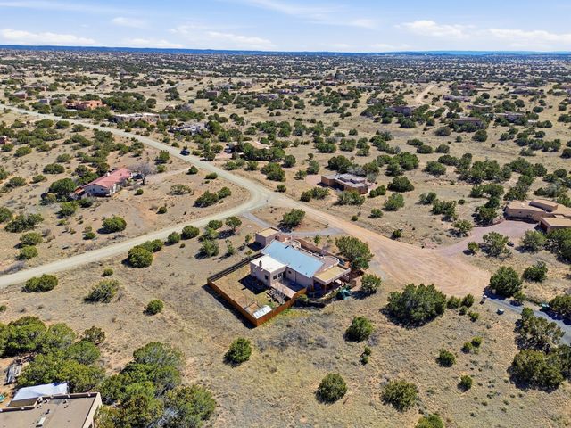 16 Jornada Place, Santa Fe, NM 87508