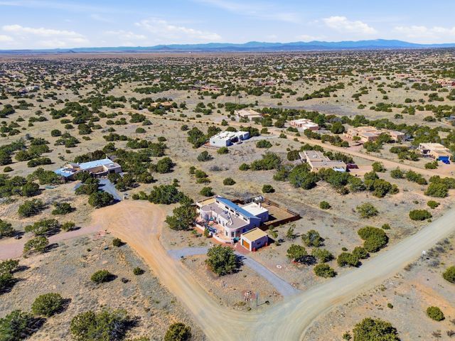 16 Jornada Place, Santa Fe, NM 87508