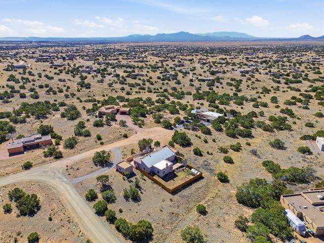 16 Jornada Place, Santa Fe, NM 87508