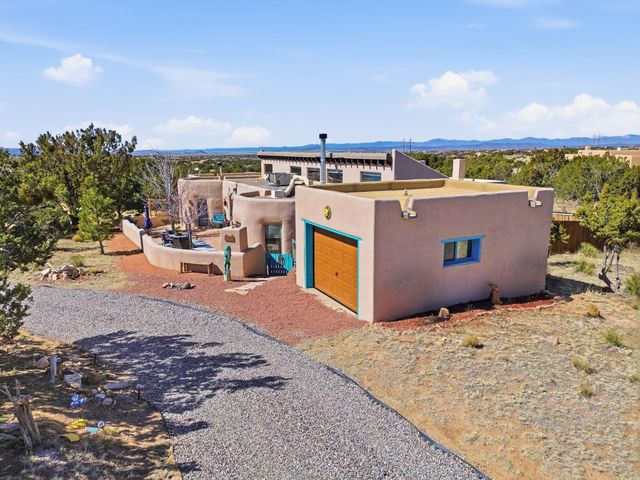 16 Jornada Place, Santa Fe, NM 87508