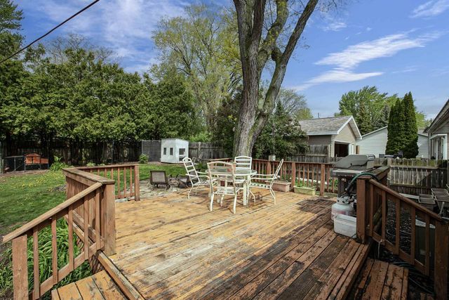 3149 N DURKEE STREET, Appleton, WI 54911