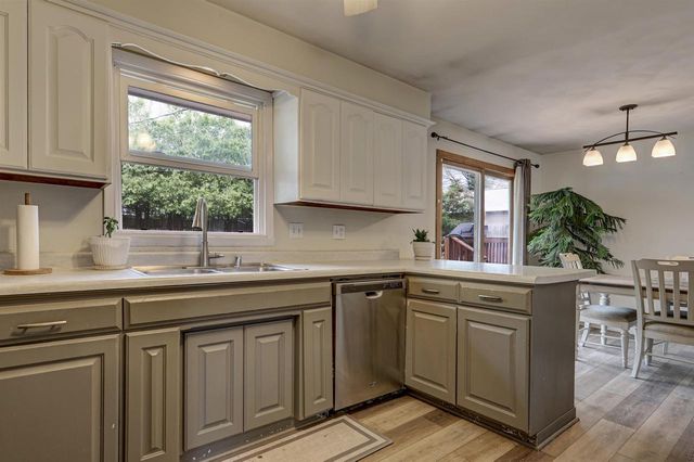 3149 N DURKEE STREET, Appleton, WI 54911