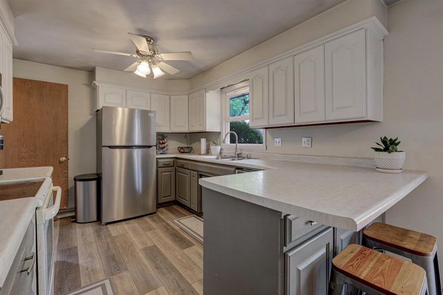 3149 N DURKEE STREET, Appleton, WI 54911