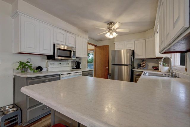 3149 N DURKEE STREET, Appleton, WI 54911