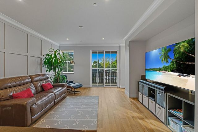 347 N Rengstorff Avenue, Mountain View, CA 94043