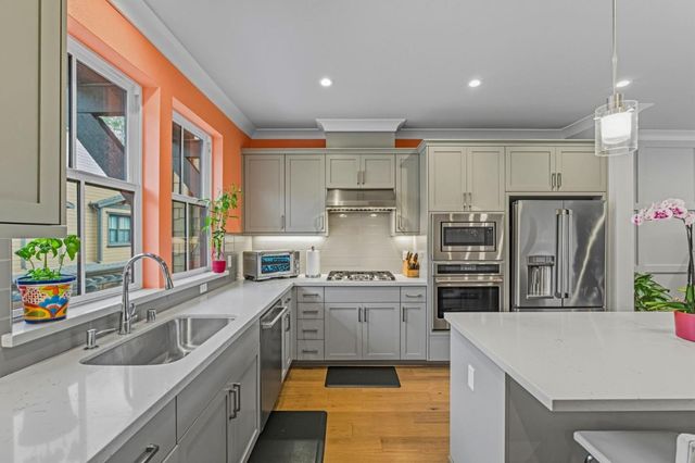 347 N Rengstorff Avenue, Mountain View, CA 94043