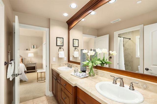8407 255th Avenue NE, Redmond, WA 98053