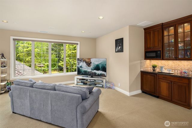 8407 255th Avenue NE, Redmond, WA 98053