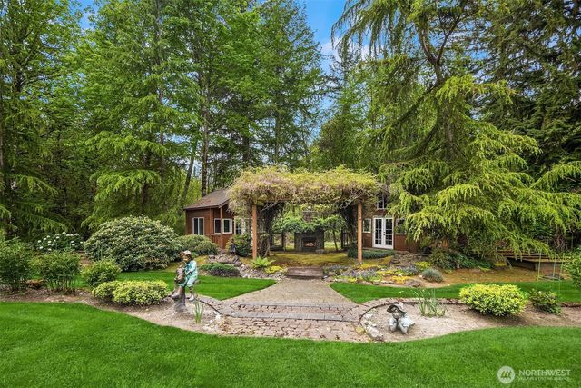 8407 255th Avenue NE, Redmond, WA 98053