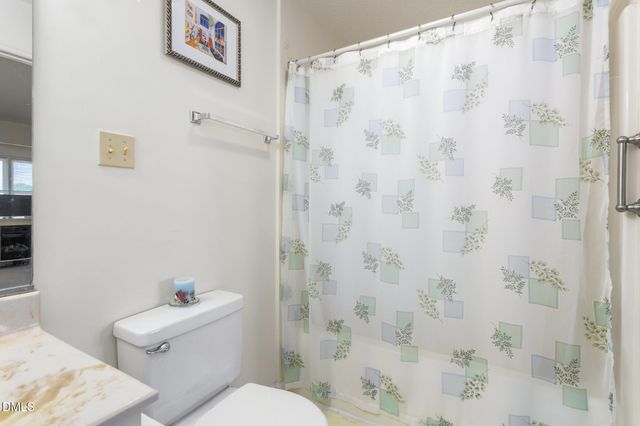 610 Larry Avenue, Graham, NC 27253