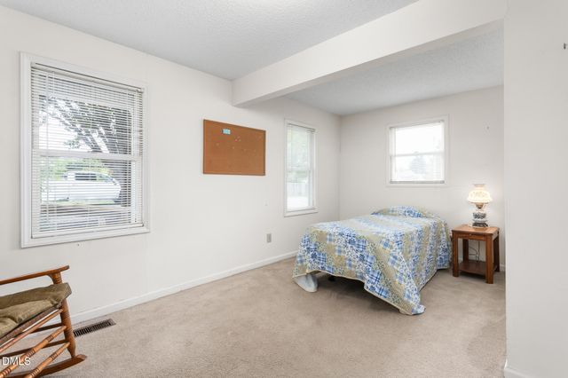 610 Larry Avenue, Graham, NC 27253