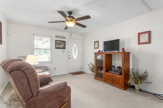 610 Larry Avenue, Graham, NC 27253