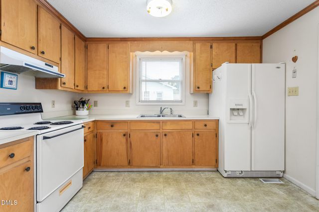 610 Larry Avenue, Graham, NC 27253
