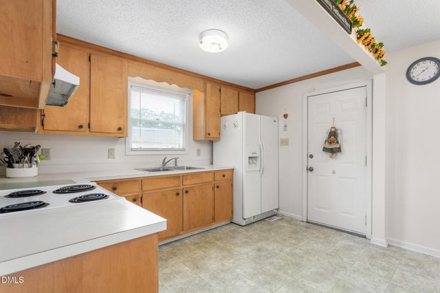 610 Larry Avenue, Graham, NC 27253