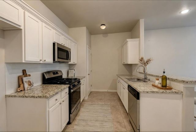 608 N 5th Street 608-610, Cashion, OK 73016