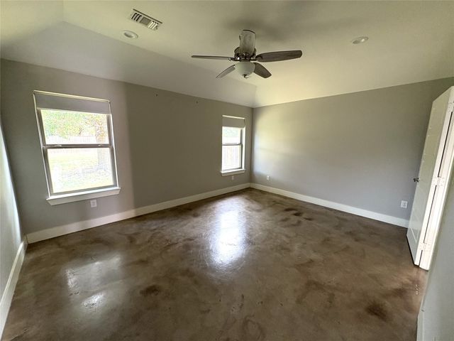 305 Mayo Street, Howe, TX 75459