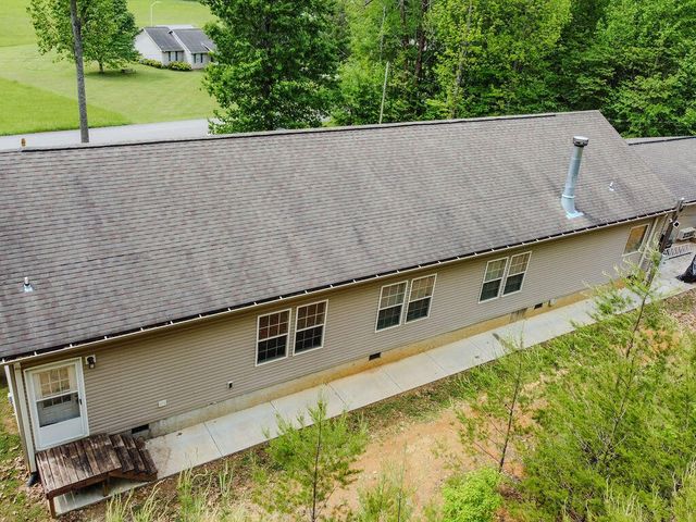 166 County Road 168, Athens, TN 37303