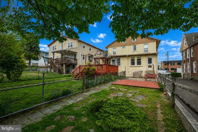 142 BLAKE AVE, Jenkintown, PA 19046
