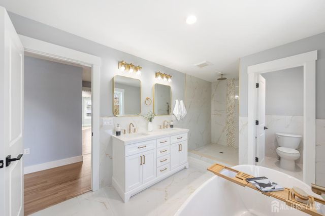 68 Longfellow Drive, Colonia, NJ 07067