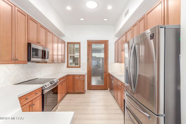 541 S 3rd Avenue, Tucson, AZ 85701