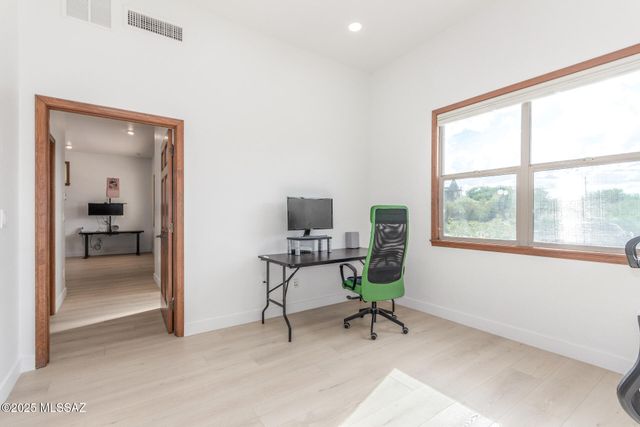 541 S 3rd Avenue, Tucson, AZ 85701