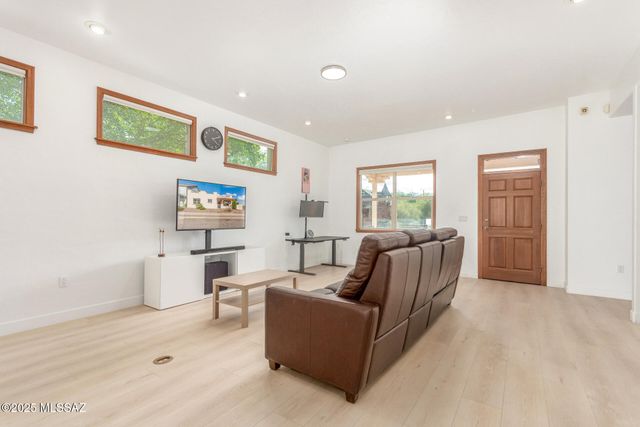 541 S 3rd Avenue, Tucson, AZ 85701