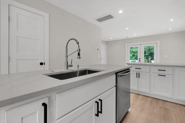 1752 Skinner Avenue, Charleston, SC 29407