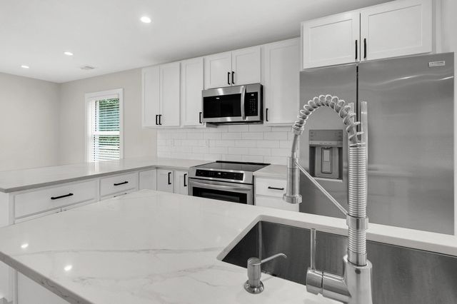 1752 Skinner Avenue, Charleston, SC 29407