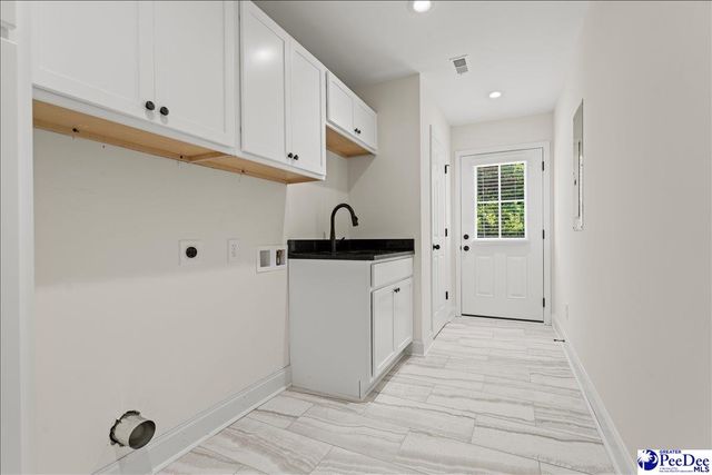 800 Tinkerbell Ln, Pamplico, SC 29583