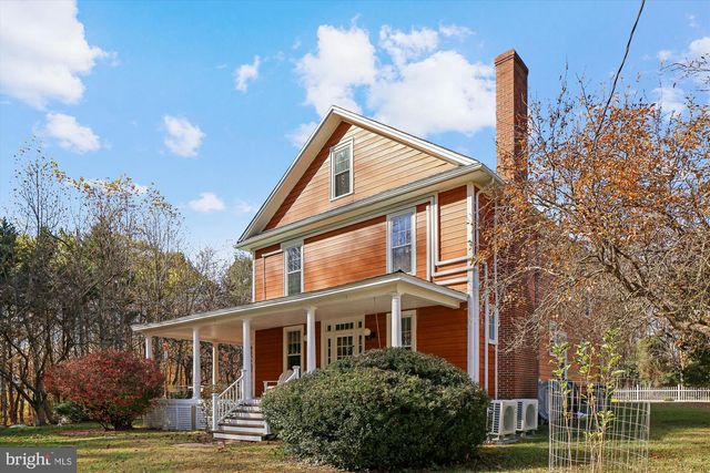 19 WALNUT HILL RD, La Plata, MD 20646