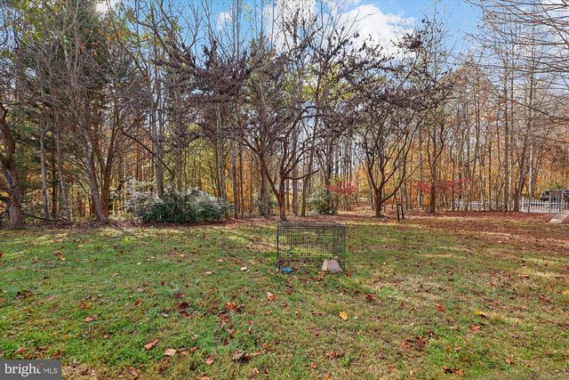 19 WALNUT HILL RD, La Plata, MD 20646