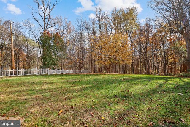 19 WALNUT HILL RD, La Plata, MD 20646