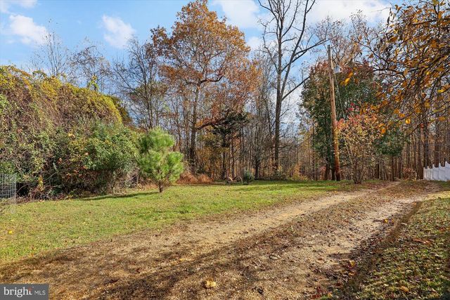 19 WALNUT HILL RD, La Plata, MD 20646