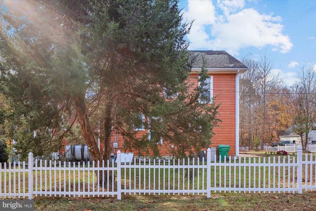 19 WALNUT HILL RD, La Plata, MD 20646