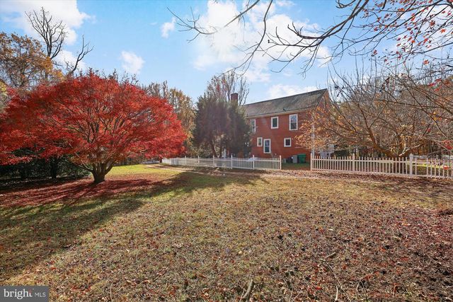 19 WALNUT HILL RD, La Plata, MD 20646