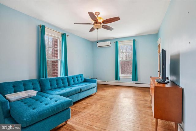 19 WALNUT HILL RD, La Plata, MD 20646