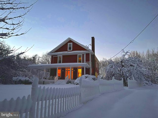 19 WALNUT HILL RD, La Plata, MD 20646